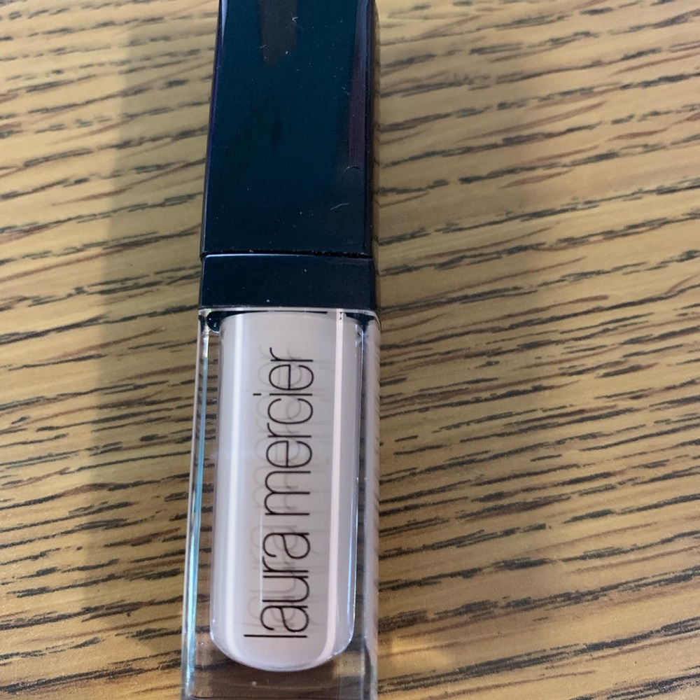 Laura Mercier Eyeshadow Primer